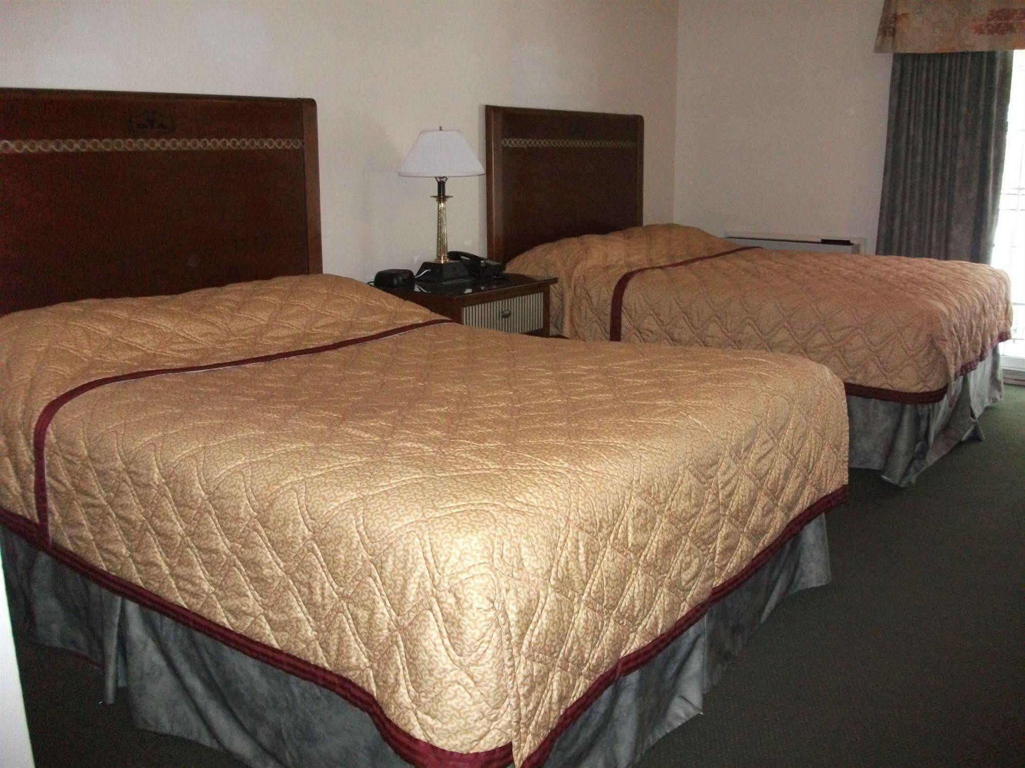 Travelodge By Wyndham Wasaga Beach Extérieur photo